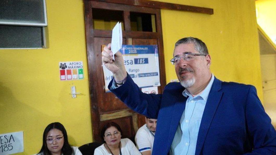 阿雷巴洛當選瓜地馬拉總統。（圖／翻攝自Bernardo Arevalo推特）