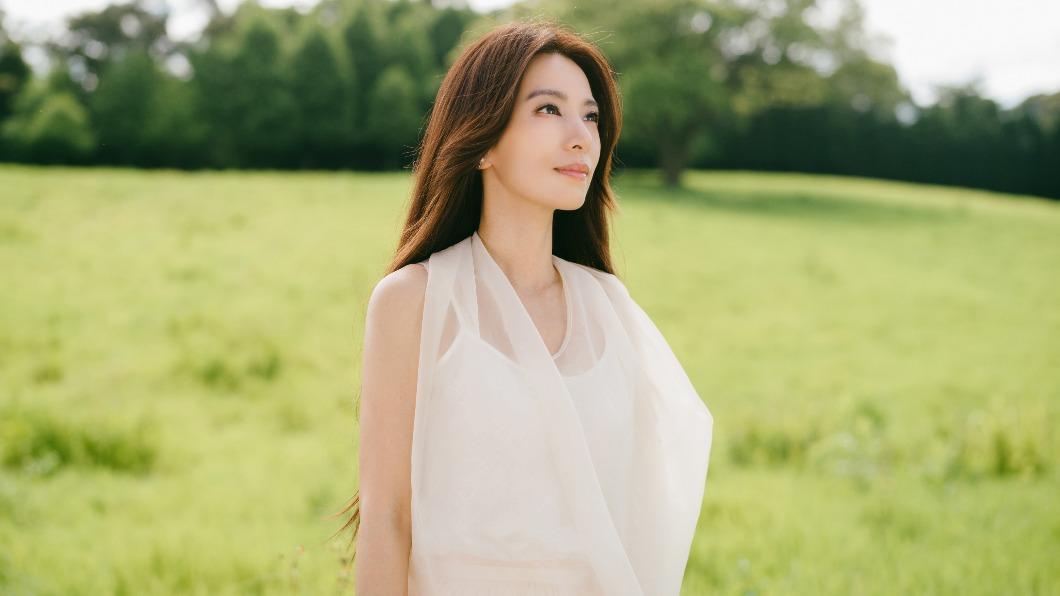 田馥甄推出今年唯一一首新歌〈乘著無人光影的遠行〉，MV選在七夕這天公開。（圖／何樂音樂提供）