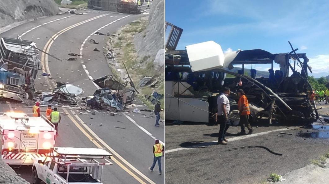 墨西哥中部的夸克諾帕蘭瓦哈卡公路發生重大車禍。（圖／翻攝自Twitter@EuniceRendon）