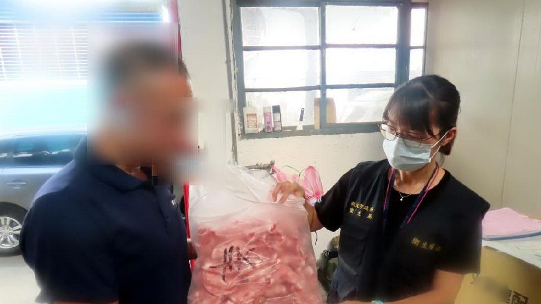 攤商涉以豬肉混充羊肉新北衛生局追查。（圖／新北市衛生局提供）