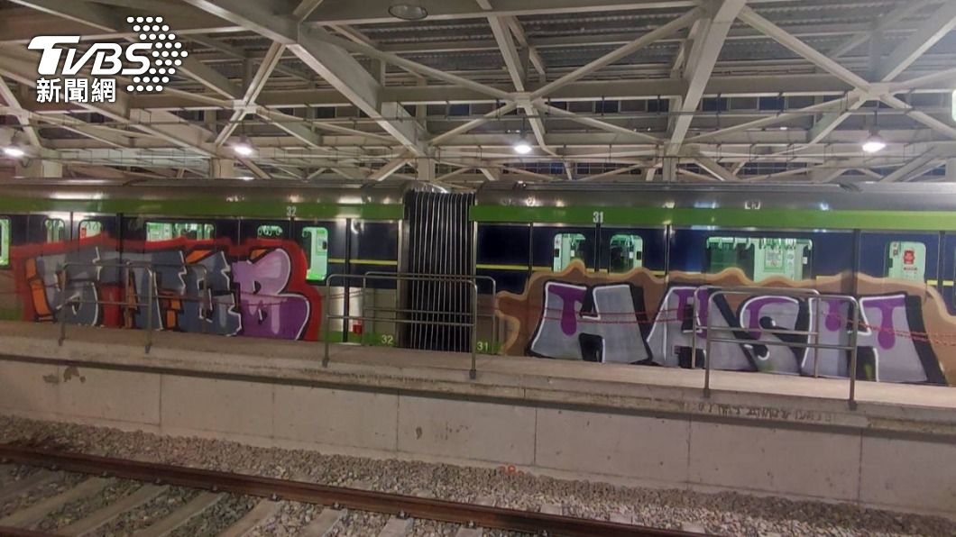 An MRT train car was vandalized by two unidentified individuals on Aug. 24. (TVBS News) Vandalized Taichung MRT prompts tighter security measures