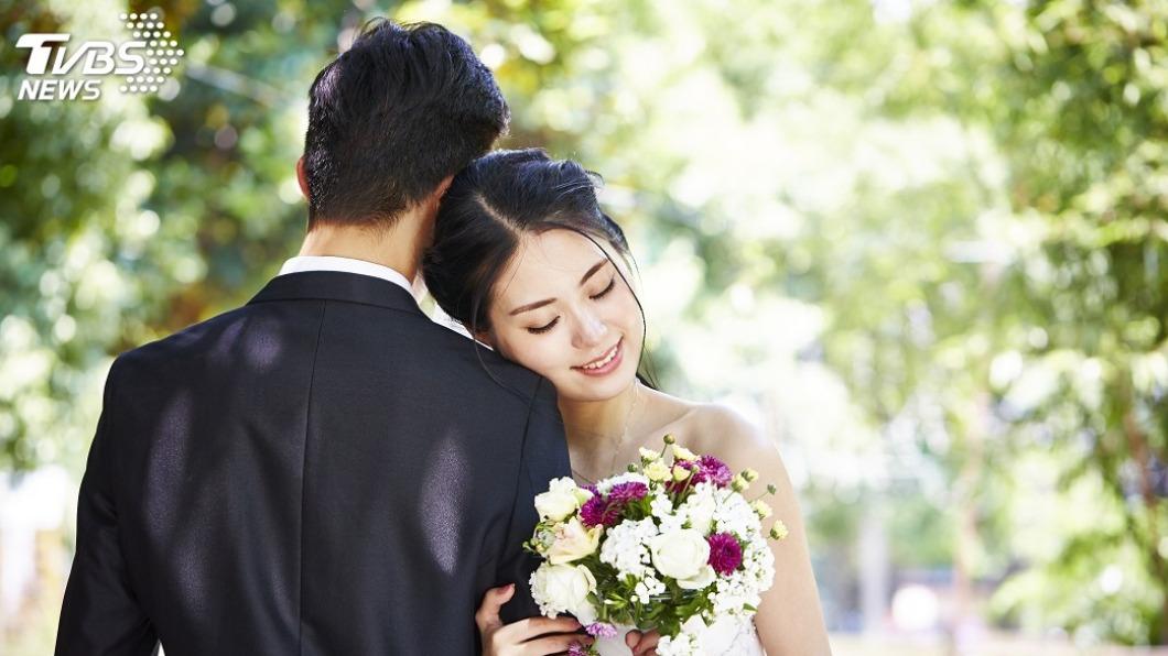 中國浙江省常山縣宣布，若娶25歲或以下的新娘，將給予1千元人民幣（約4374新台幣）獎勵。（示意圖／shutterstock 達志影像）