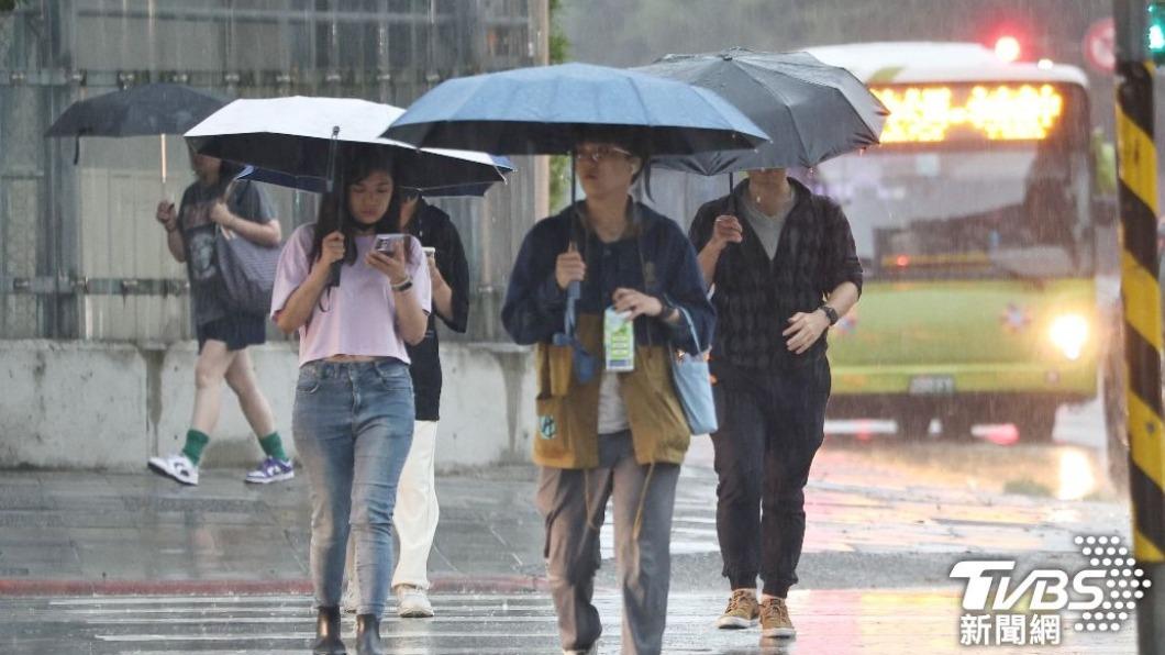 中度颱風蘇拉預估還會再增強。（示意圖／張哲鳴攝）