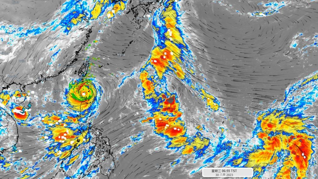 蘇拉颱風再轉強颱，海陸警齊發。（圖／翻攝自氣象達人彭啟明臉書）