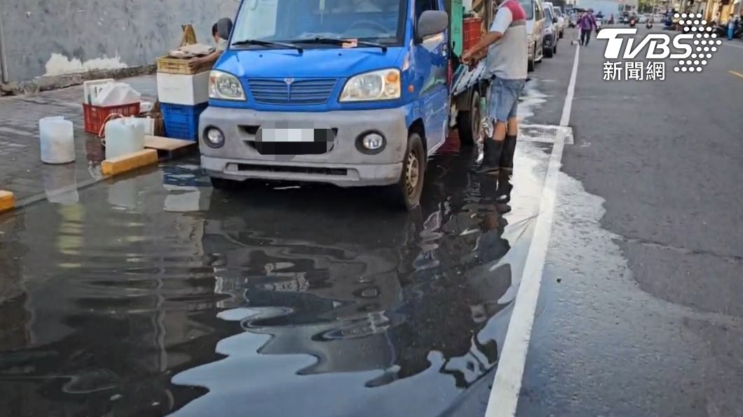 The low-lying coastal regions of Cijin, Kaohsiung, saw waterlogged streets on Tuesday, (Aug. 29) (TV Taiwan’s Cijin braces for typhoon and spring tide impact