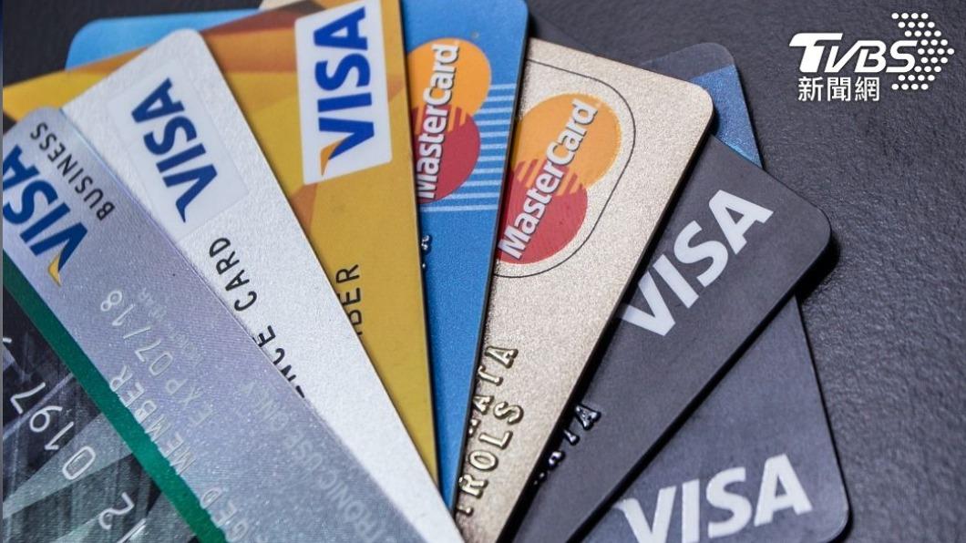 外媒引述內部消息指出，VISA和萬事達卡考慮調漲商家刷卡手續費。（示意圖／達志影像Shutterstock）