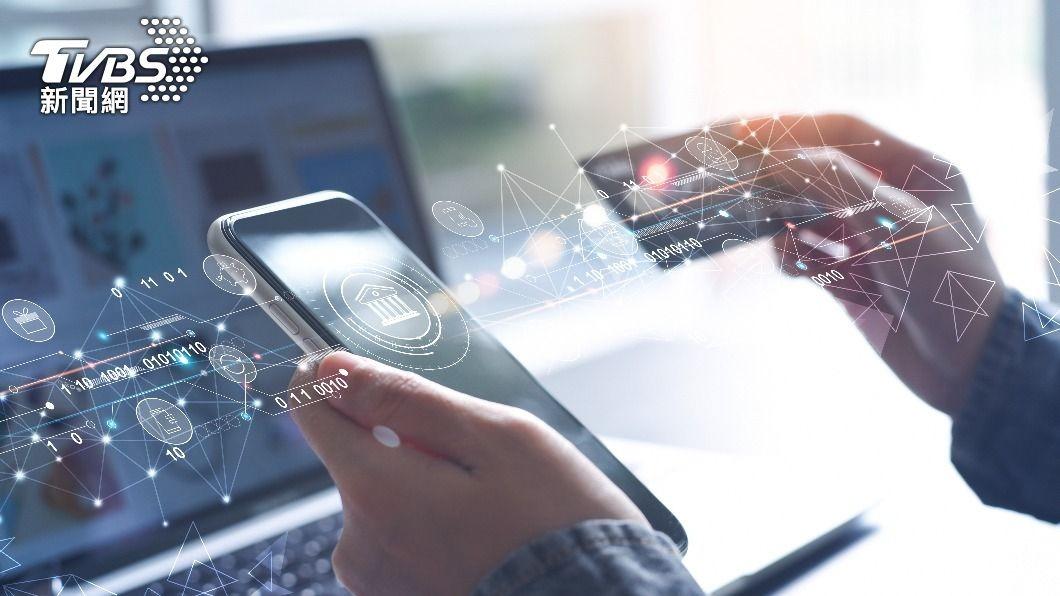 用網銀就能輕鬆查看金流明細。（示意圖／shutterstock達志影像） 