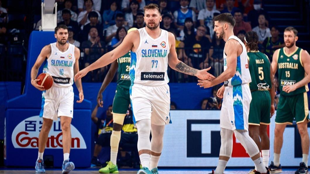 東契奇此戰攻下20分，率領斯洛維尼亞以11分之差擊敗澳洲。（圖／翻攝自FIBA官網）