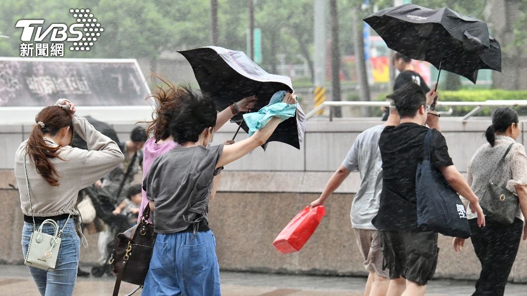 小犬颱風進逼台灣。（圖／TVBS資料照）