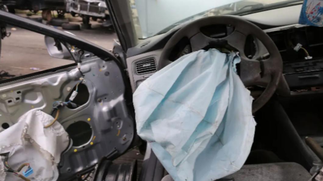 「ARC Automotive」的安全氣囊過去多次爆炸。（圖／翻攝自qz）
