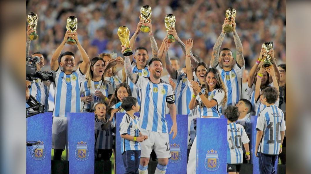 范加爾受訪暗示阿根廷及梅西在世界盃奪冠是被安排好的劇本。（圖／翻攝自阿根廷IG） 輸不起？荷蘭前教頭暗示　梅西拿世足冠軍是「內定」劇本