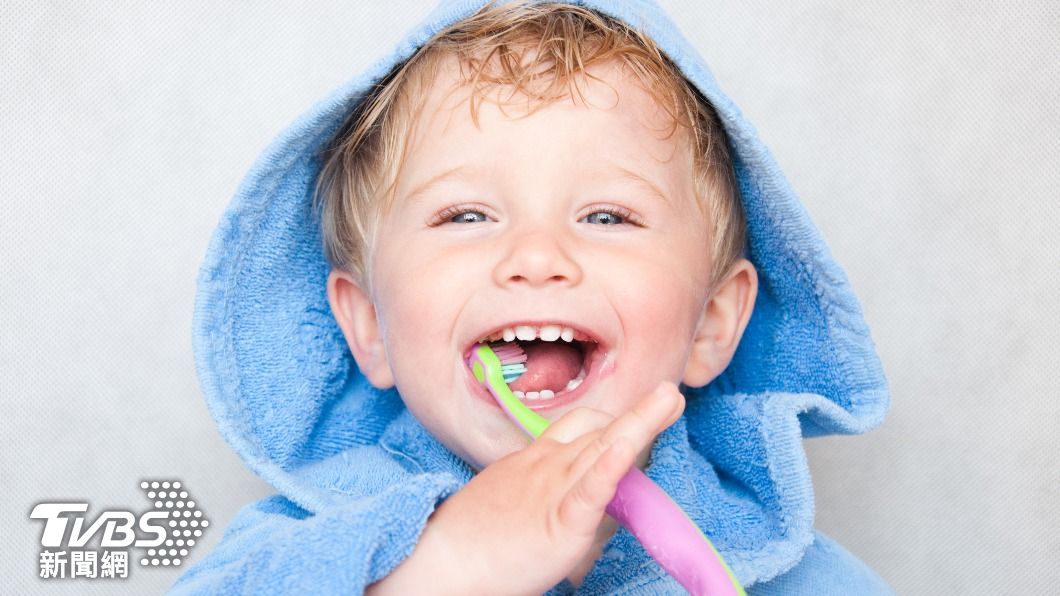 養成孩子定期潔牙的習慣很重要。（示意圖，非當事人／shutterstock達志影像）