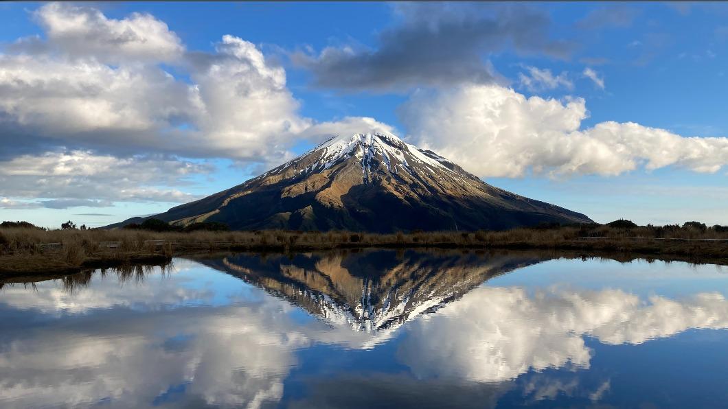 紐西蘭塔拉納基山。（圖／翻攝自Twitter@lifewentthatway）