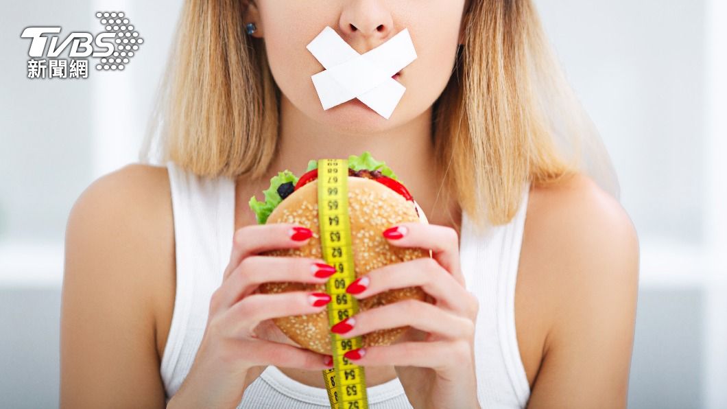 刻意節食會導致胰島素分泌紊亂。（示意圖，非當事人／shutterstock達志影像）