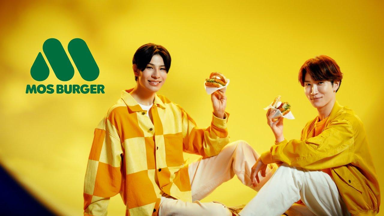 摩斯漢堡11日才釋出渡邊翔太（右）與Raul的新廣告。（圖／翻攝自日本摩斯官方YouTube）