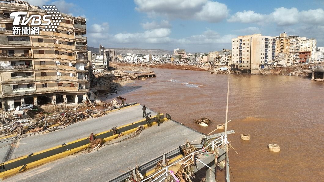 利比亞港口城市德爾納遭遇超大洪災，當地市長悲觀預測，死亡人數恐上看2萬。（圖／達志影像美聯社）