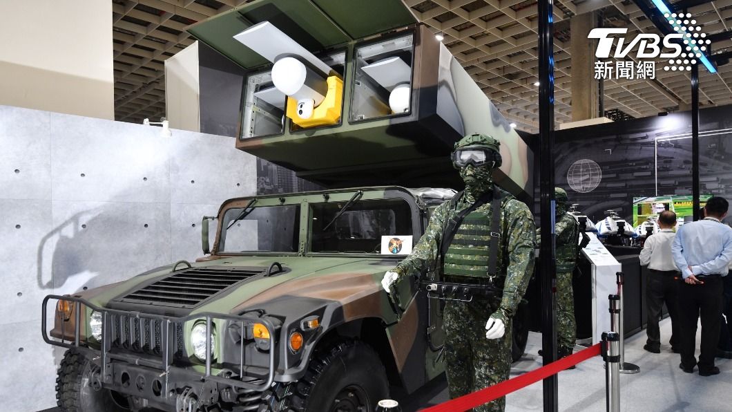 巡飛彈2型三聯裝發射車（圖／胡瑞麒攝）