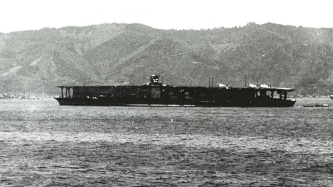 赤城號航空母艦剛剛完成升級大改造，1939年資料照片。（圖／翻攝美國海軍歷史博物館）