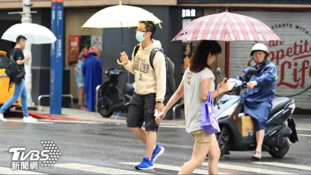 午後對流發展旺盛，降雨範圍會稍增大。（圖／黃城碩攝）