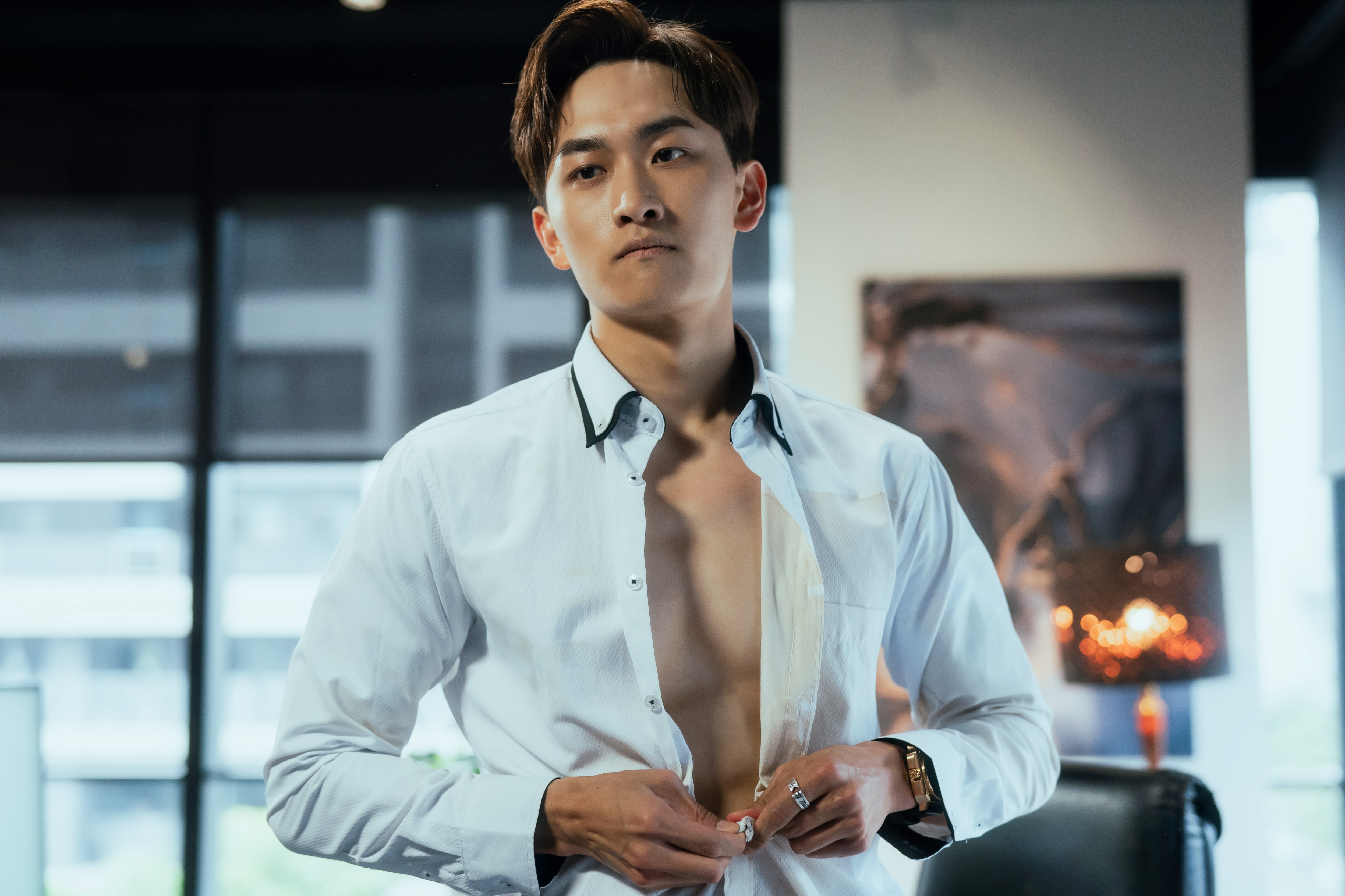 毛祁生在劇中展現健壯好身材。（圖／Vidol影音提供）