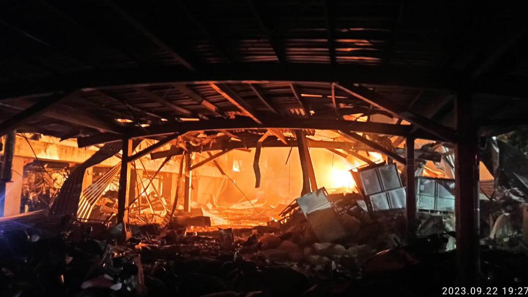 Update: Pingtung factory explosion leaves 5 dead, 5 missing (TVBS News) Update: Pingtung factory explosion leaves 5 dead, 5 missing