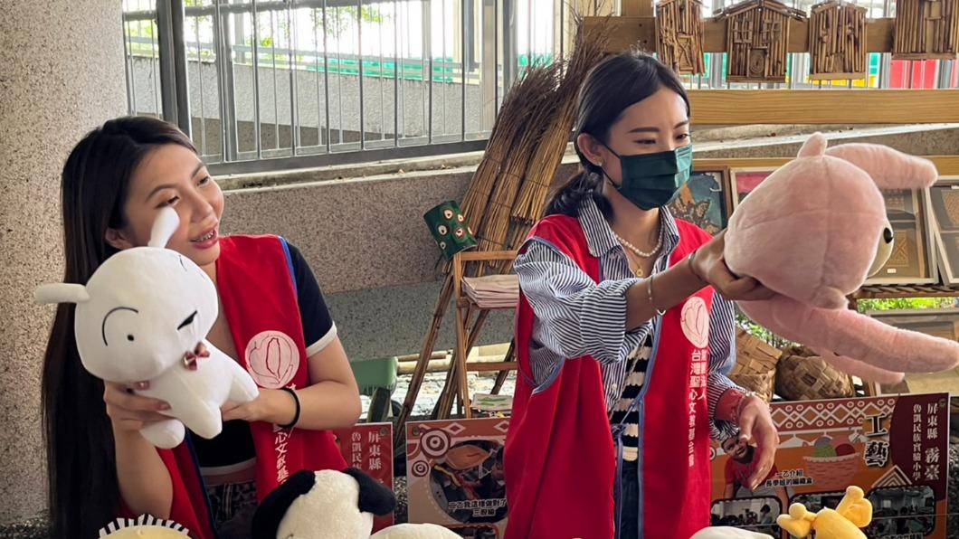 前輔導長內內做愛心!前往偏鄉獻手做超香餐點 再捐10萬助弱勢│TVBS新聞網