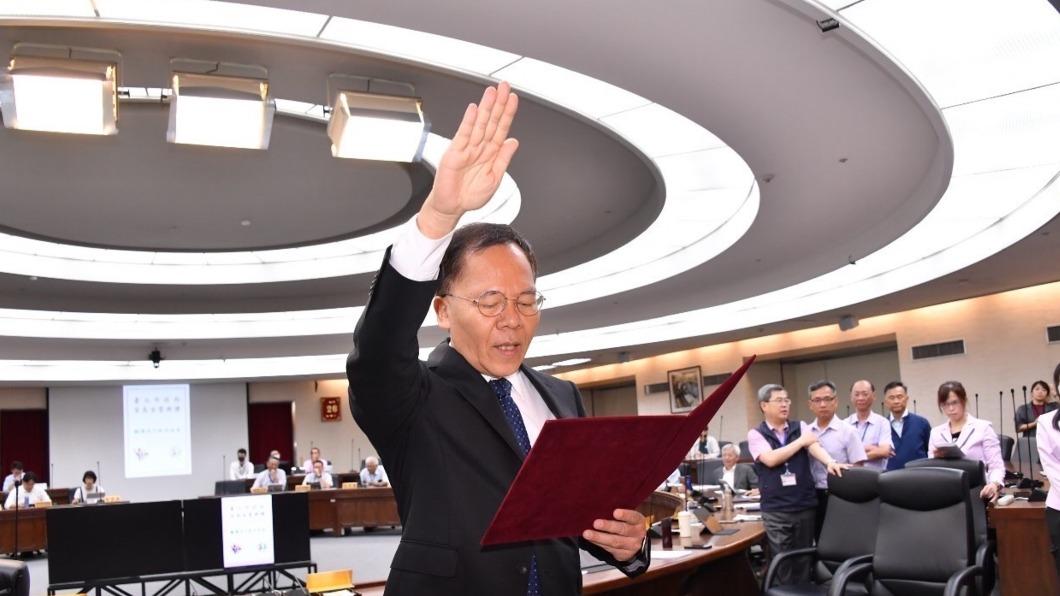 北市副秘書長王秋冬宣誓就任觀光傳播局長。（圖／台北市政府提供）