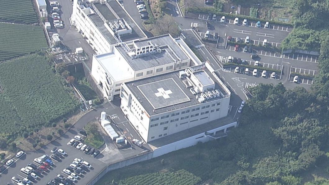 靜岡縣一家腦科醫院傳出病患砍傷家屬後自殘的事件，共造成3人死亡。（圖／翻攝自@livedoornews推特）