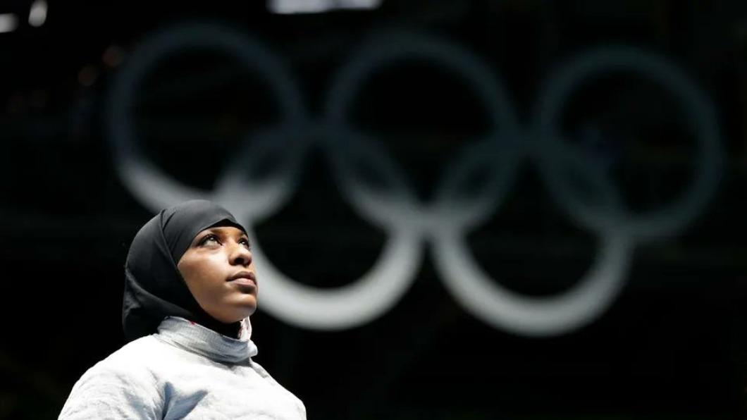 法國體育部長禁止選手在奧運期間佩戴頭巾的言論受到批評。（示意圖／翻攝自Twitter@Mediavenir）