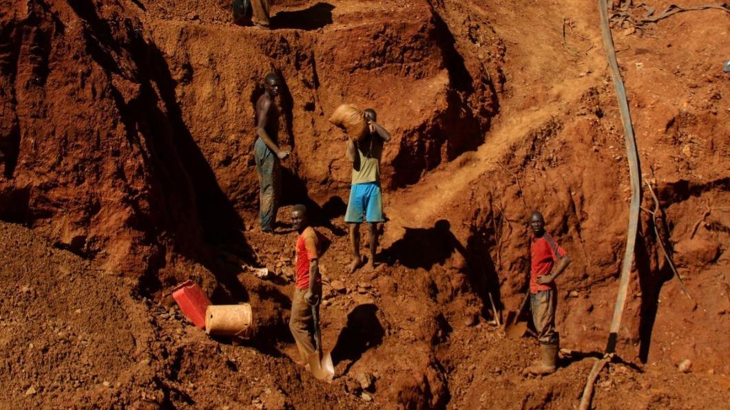 辛巴威的「Bay Horse」金礦坑。（圖／翻攝自Twitter@EmekaGift100）
