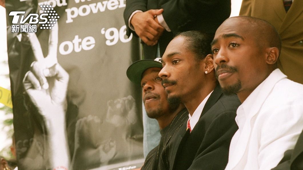 西岸傳奇饒舌歌手2Pac命案出現重大進展，圖左至右依序為MC Hammer、Snoop Dogg及2Pac 。（圖／達志影像美聯社）