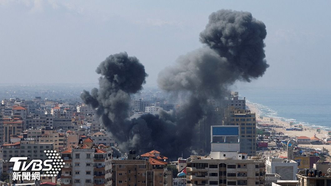 哈瑪斯大規模突襲釀成慘重傷亡，以色列軍方遭質疑情報失靈。（圖／達志影像路透社)