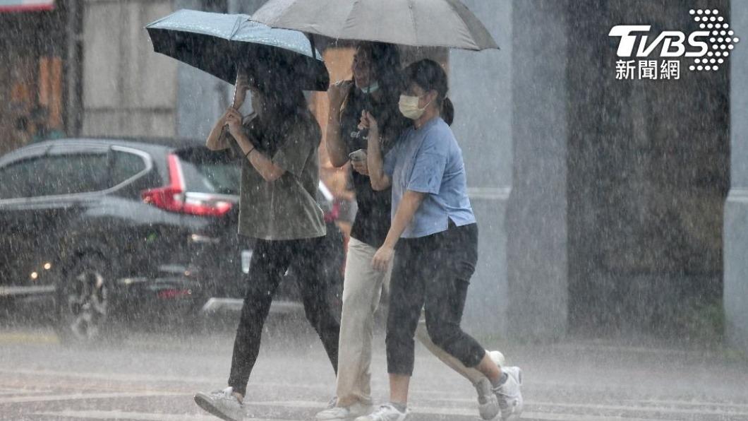 國慶連假有雨。（圖／TVBS資料畫面）