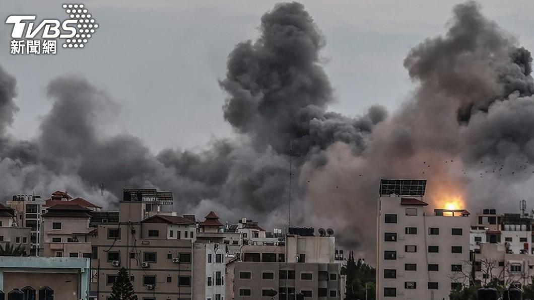 哈瑪斯突襲以色列後，加薩地區遭到轟炸。（圖／達志影像美聯社）