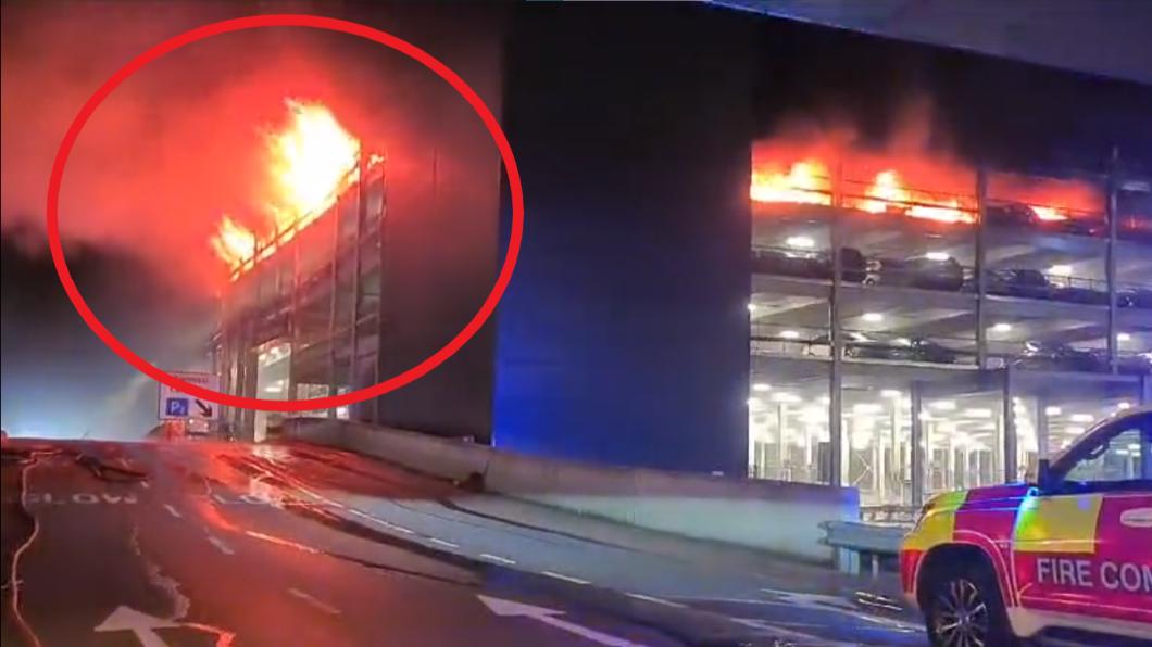 英國盧頓機場發生嚴重火災。（圖／翻攝自Twitter@BedsFire）