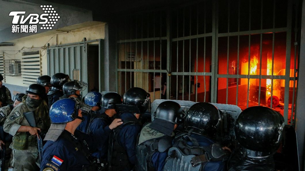 巴拉圭最大監獄發生暴動，囚犯在設蝨內部縱火。（圖／達志影像路透社）