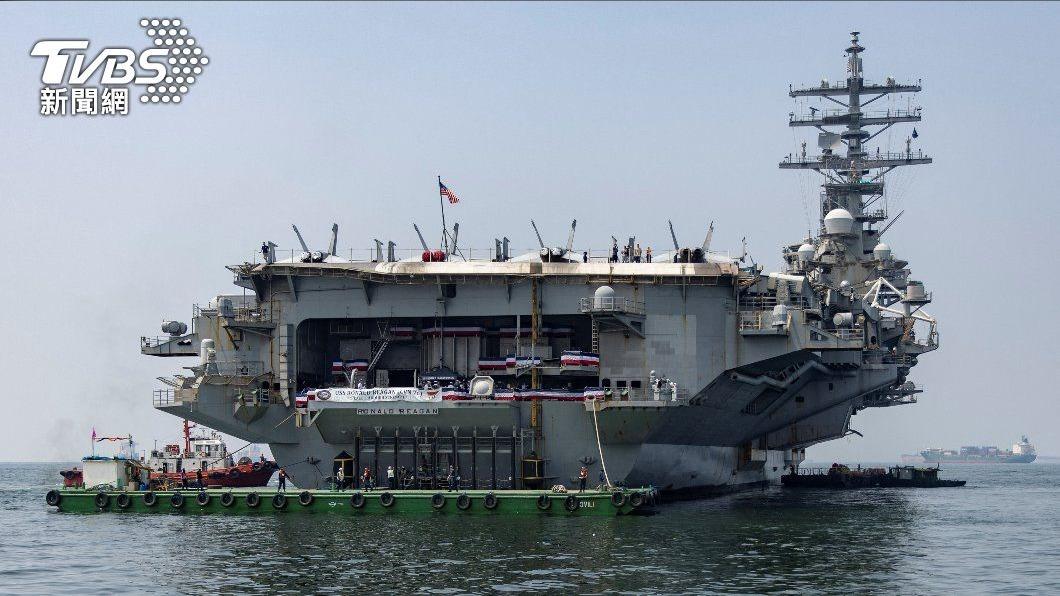 美國海軍核動力航艦雷根號今天到訪南韓釜山海軍基地。（圖／達志影像路透社）