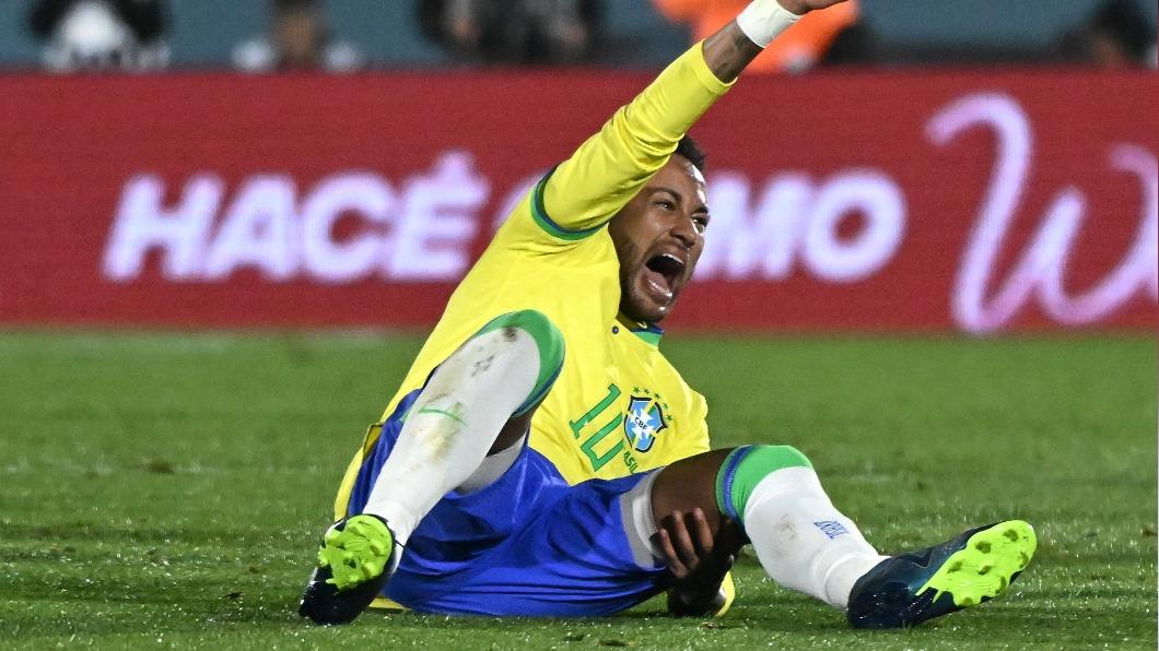巴西足球巨星內馬爾遭逢嚴重傷勢。（圖／翻攝自Twitter@FabrizioRomano）