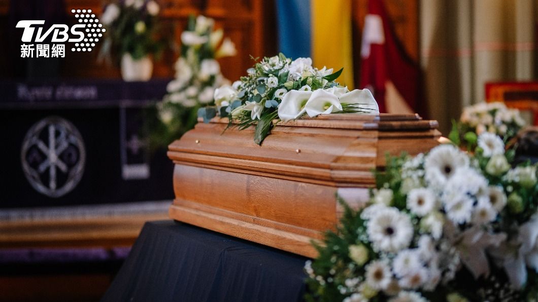 宏都拉斯1名母親在死去兒子的葬禮上接到兒子來電。（示意圖／達志影像shutterstock）