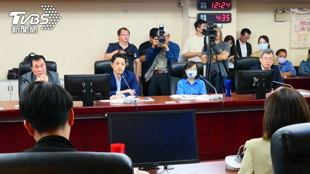台北市長蔣萬安今（23）日率市府團隊向民眾黨團進行重大議法案及政策性預算說明。。（圖／TVBS）