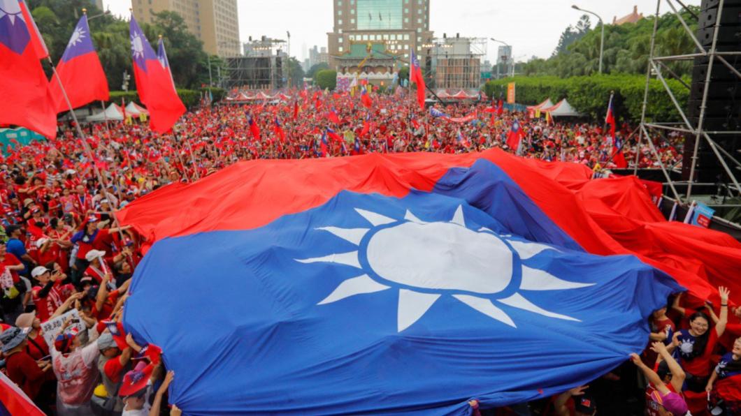 富士康遭中國查稅，消息人士認為和台灣2024大選有關。(圖／翻攝自X@AdrianHofm)