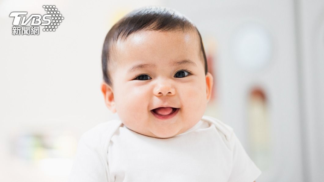 衛福部宣布11月1日起，將把11月1日起誕生的新生兒，全面納入「幼兒專責醫師制度」。（示意圖／shutterstock 達志影像）