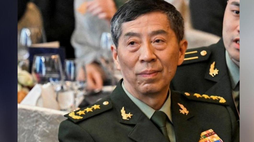中國官方正式免去李尚福的國防部長職務。（圖／翻攝自X@zhenhaojin）