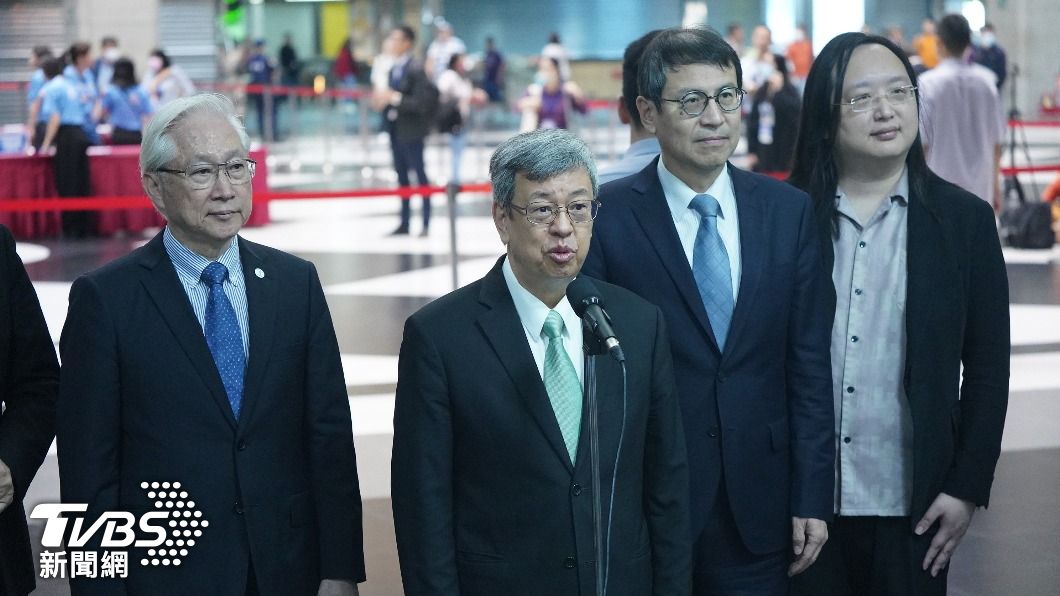 行政院長陳建仁出席2023台灣科普環島列車開幕式，會前受訪。（圖／中央社）