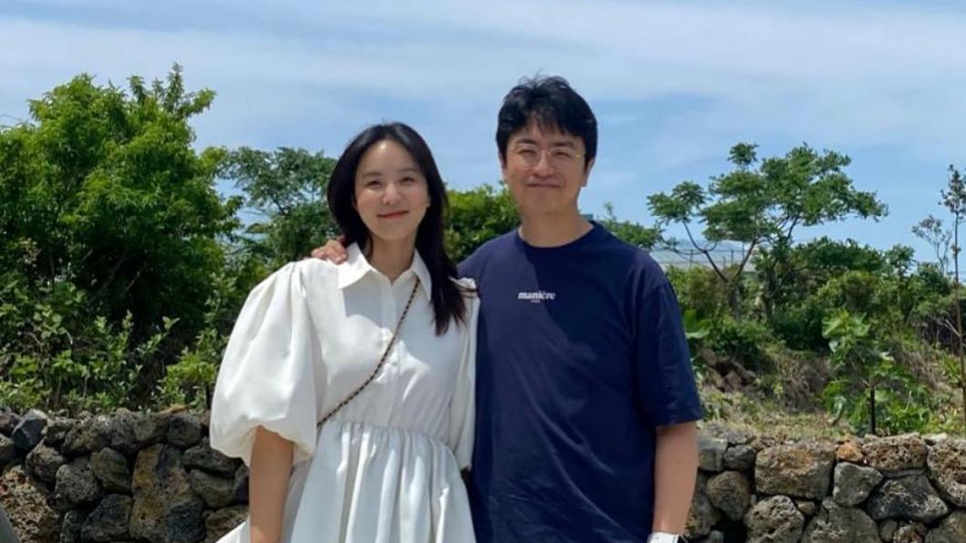 韓國主播夫妻崔東錫（右）、朴芝潤31日證實申請離婚。（圖／翻攝自朴芝潤IG）