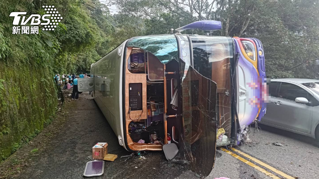 Investigation underway into tragic tour bus accident (TVBS News) Investigation underway into tragic tour bus accident