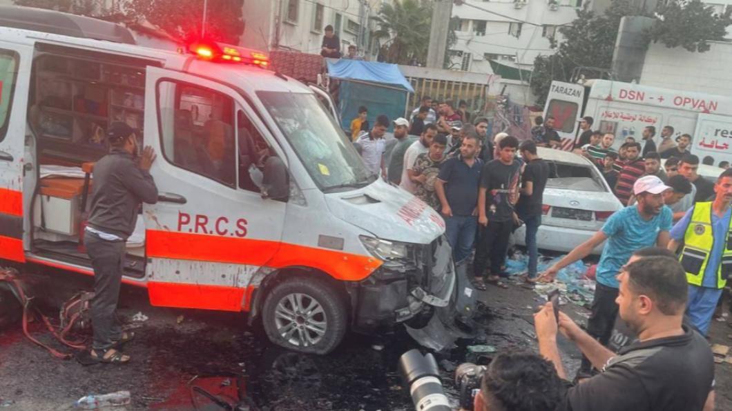以色列3日轟炸加薩地區救護車車隊。（圖／翻攝自Ｘ）