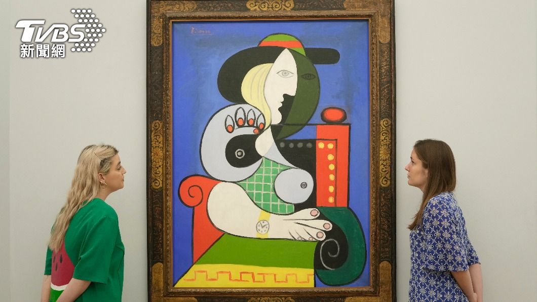 畢卡索知名畫作《戴手錶的女人》，9日以超過44億新台幣拍賣售出。（圖／達志影像美聯社）