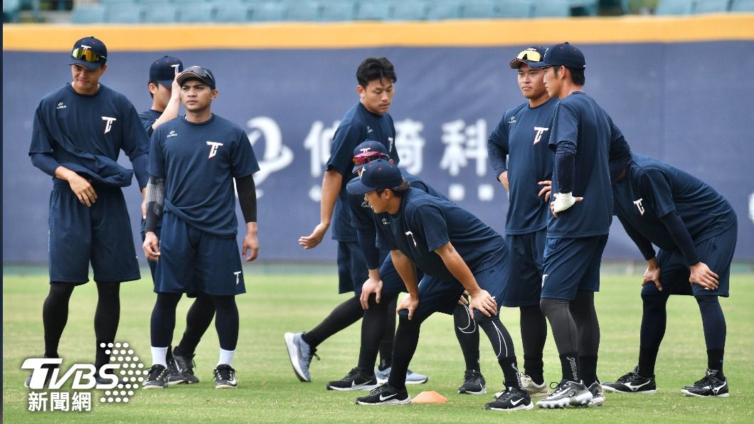 亞冠賽中華隊今天開訓，陳傑憲點名最期待陳柏清表現。（圖／胡瑞麒攝）