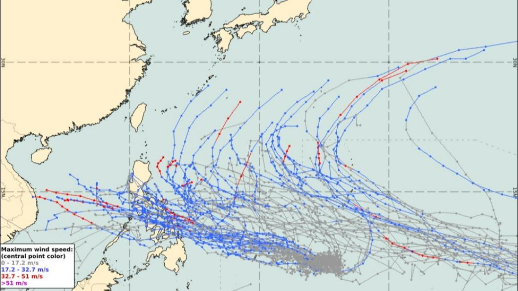 熱帶擾動95W目前位於關島南方，週末前可能朝菲律賓移動。（圖／翻攝彭啟明臉書）
